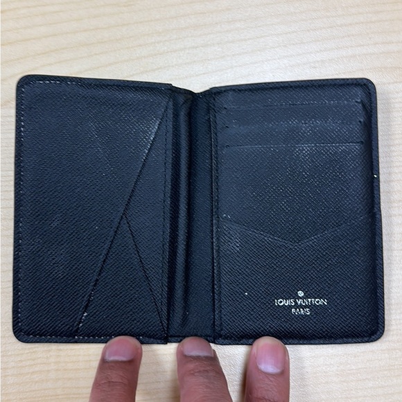 Louis Vuitton Wallet - Picture 4 of 5